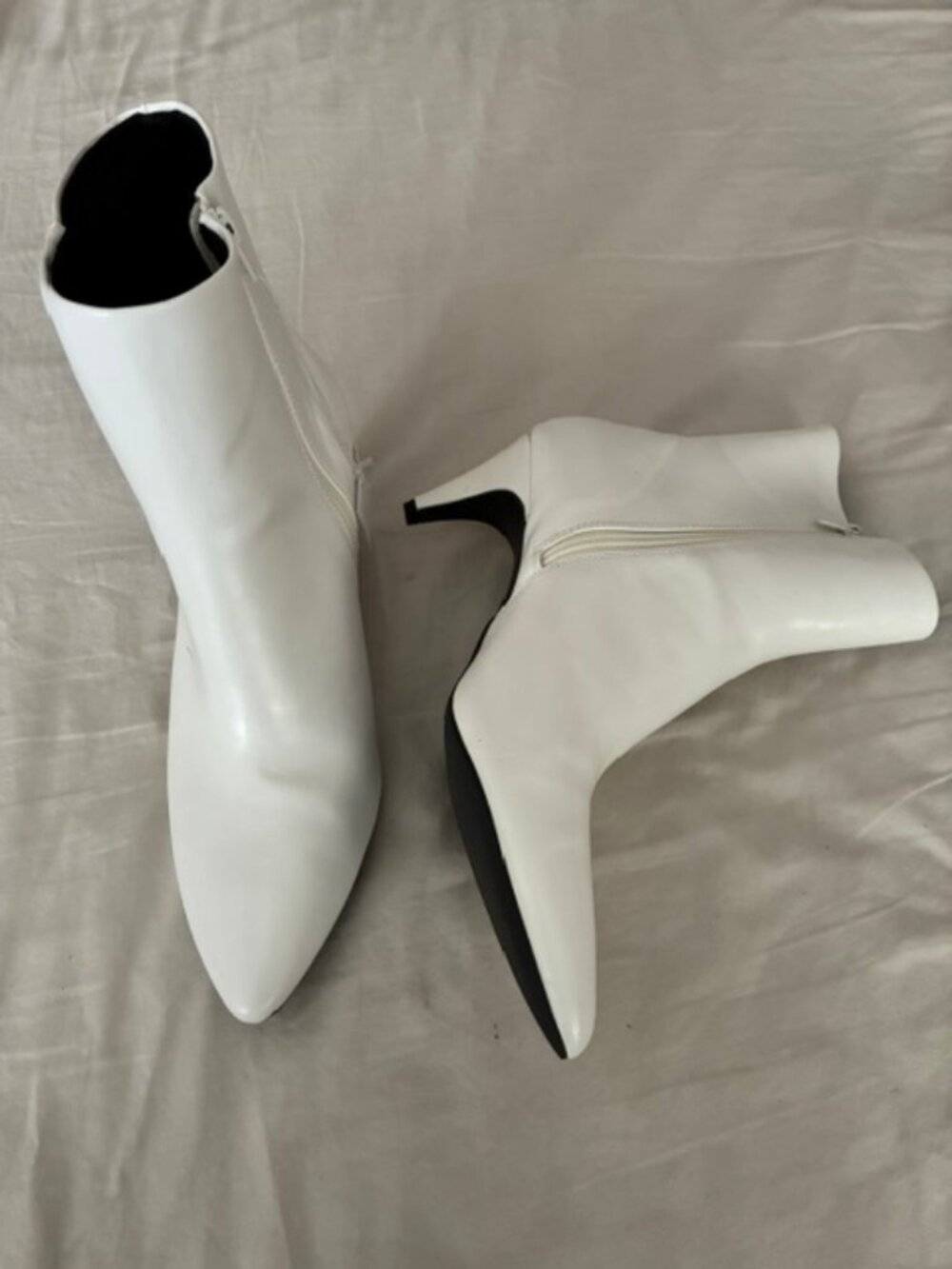 NWT Payless White Pointed Toe Kitten Heel Ankle Booties Size 11M New